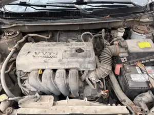 Toyota Matrix XR Hatchback FWD (1.8L 4cyl 4A) 2006 Silver