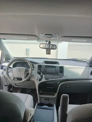Toyota Sienna 2013 Gray