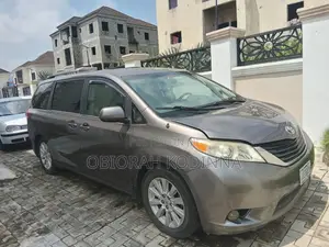 Toyota Sienna 2013 Gray