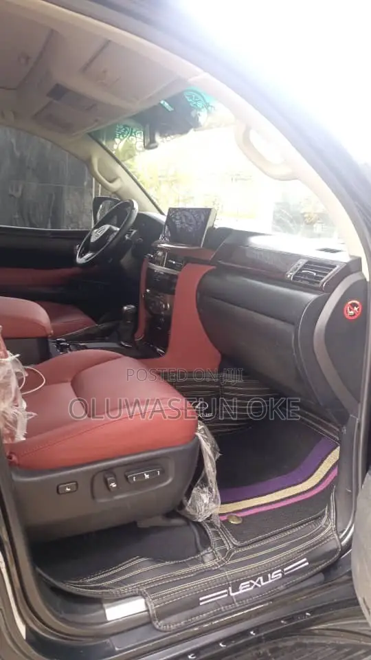 Lexus LX 570 2012 Black