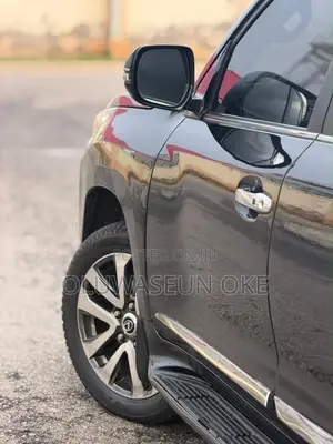 Lexus LX 570 2012 Black