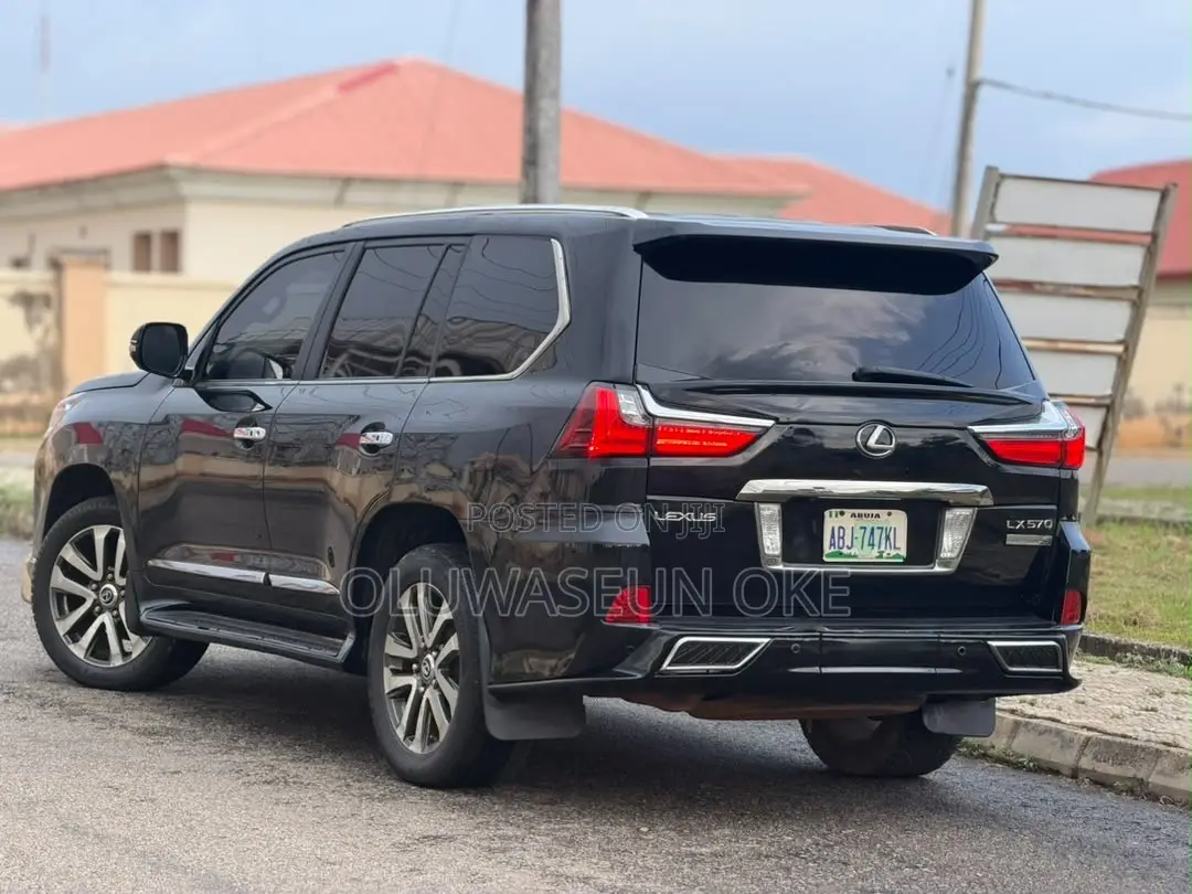 Lexus LX 570 2012 Black
