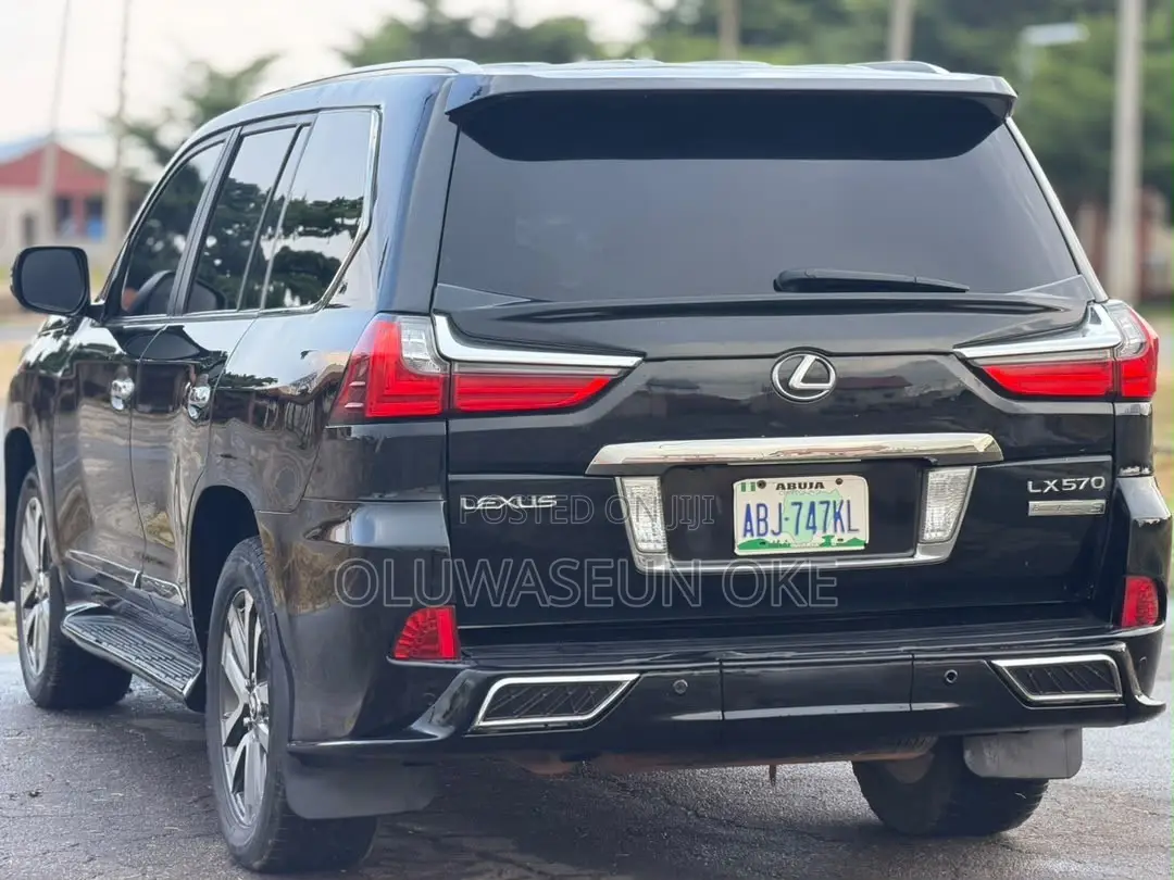 Lexus LX 570 2012 Black