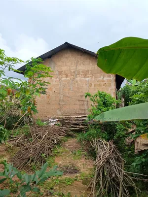 5bdrm House in Moses Oyeada Estate, Aba North for sale