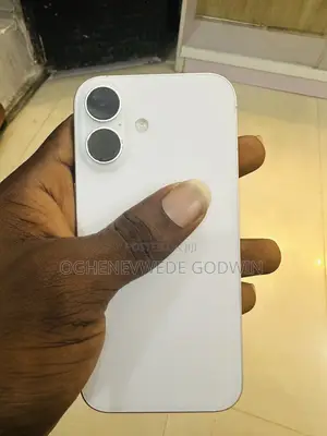 New Apple iPhone 16 128 GB White