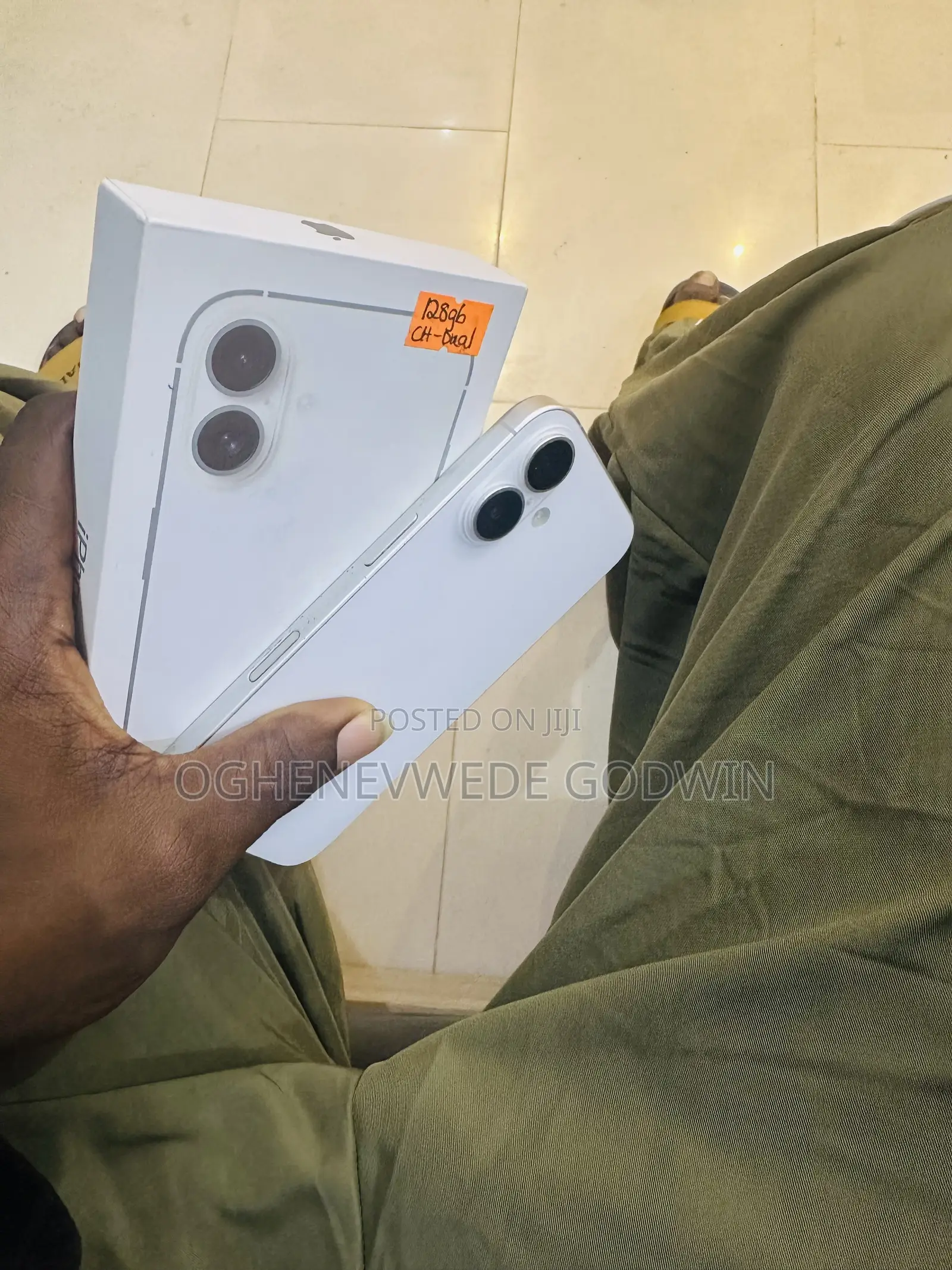 New Apple iPhone 16 128 GB White