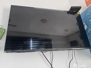 Hisense Smart TV 45 Inches