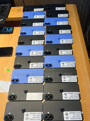 New Apple iPhone 16 128 GB Green