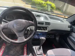 Toyota Corolla 2000 Blue