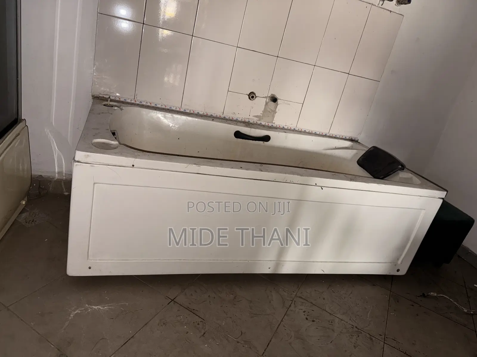 Ordinary Bath Tub