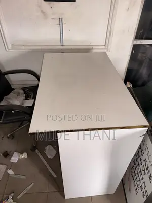 Receptionist Table
