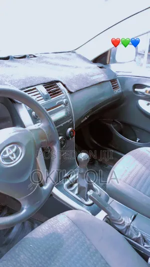 Toyota Corolla 2010 Silver
