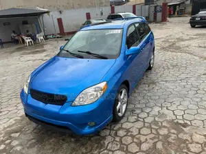 Toyota Matrix XR Hatchback FWD (1.8L 4cyl 4A) 2007 Blue