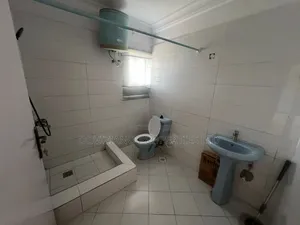 1bdrm Apartment in Lekki Phase 1 for rent