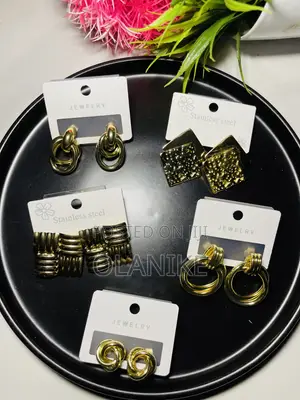 Jewelry Vendor