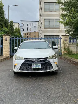 Toyota Camry XSE 4dr Sedan (2.5L 4cyl 6A) 2015 White
