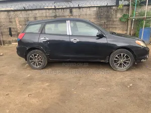Toyota Matrix XR Hatchback FWD (1.8L 4cyl 4A) 2005 Black