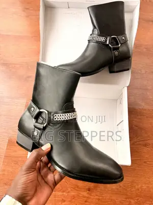 Chelsea Chain Straped Boot Black Colourway