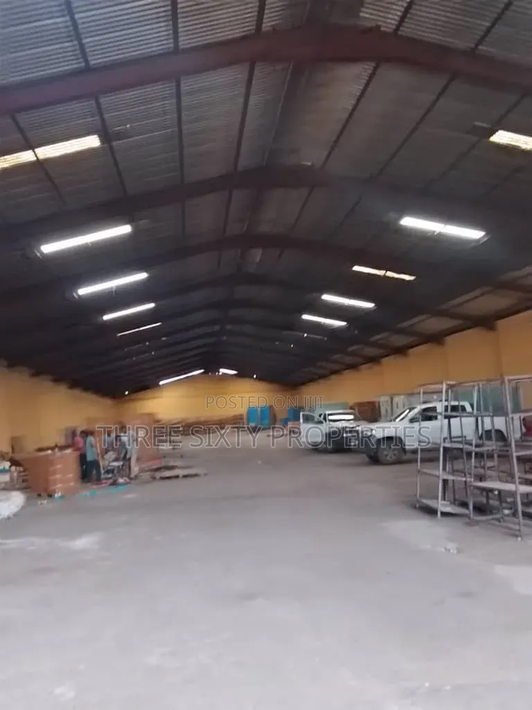 2400sqm Warehouse Exclusive Compound