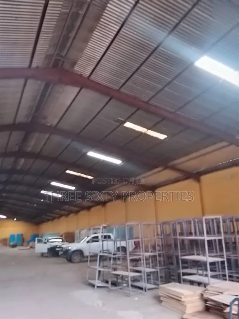 2400sqm Warehouse Exclusive Compound