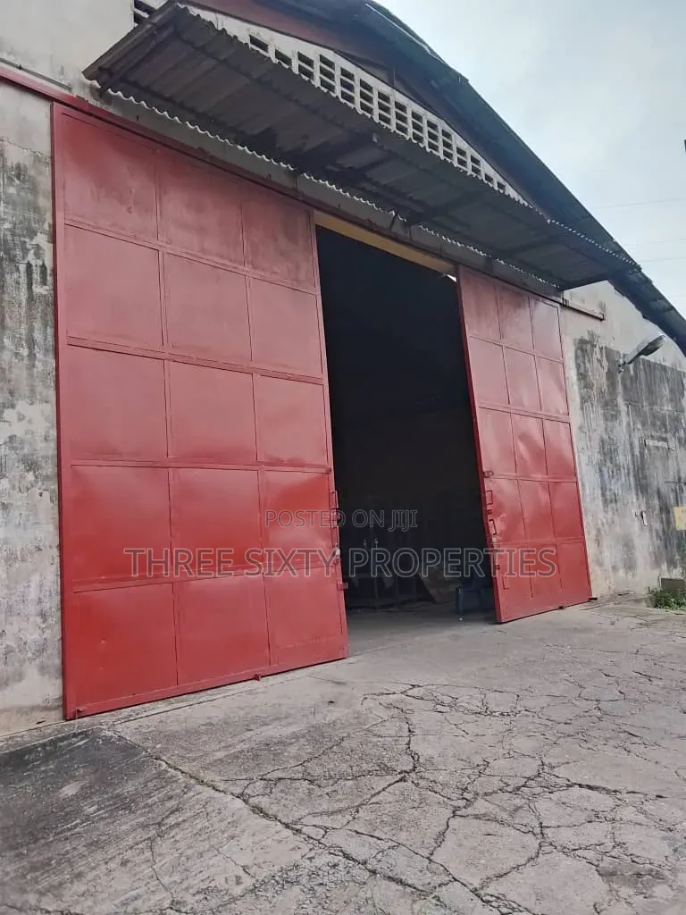 2400sqm Warehouse Exclusive Compound