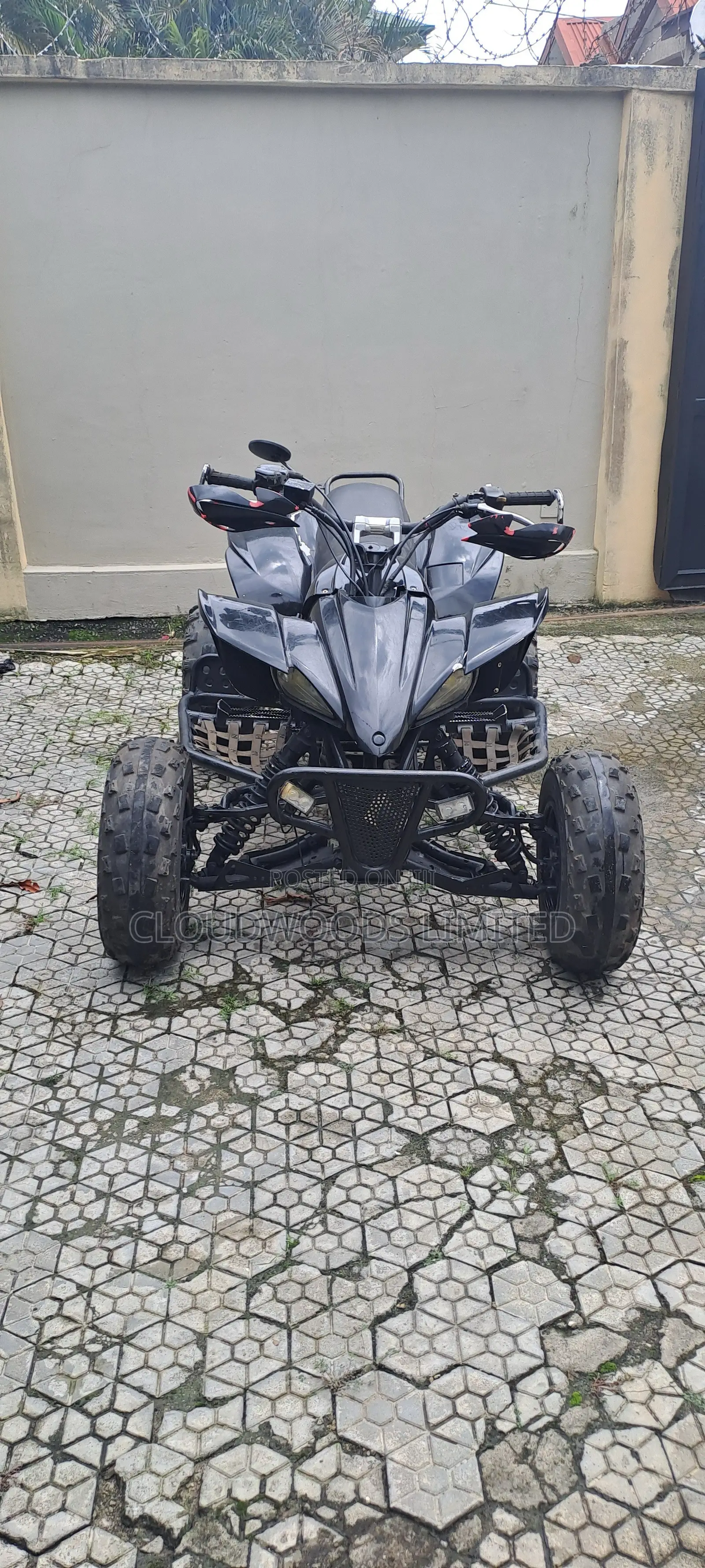 Yamaha 2002 Black