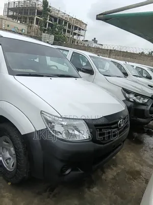 Toyota Hilux 2015 White