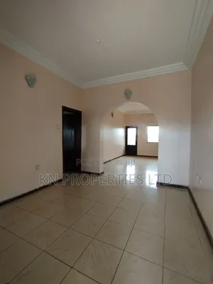 3bdrm Block of Flats in Area 1 for rent