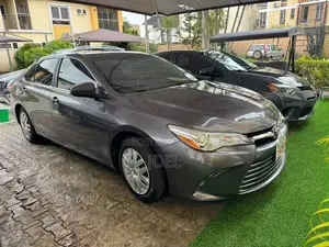 Toyota Camry LE 4dr Sedan (2.5L 4cyl 6A) 2015 Gray