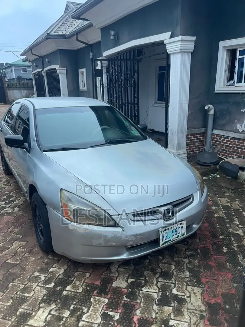 Honda Accord 2004 Silver