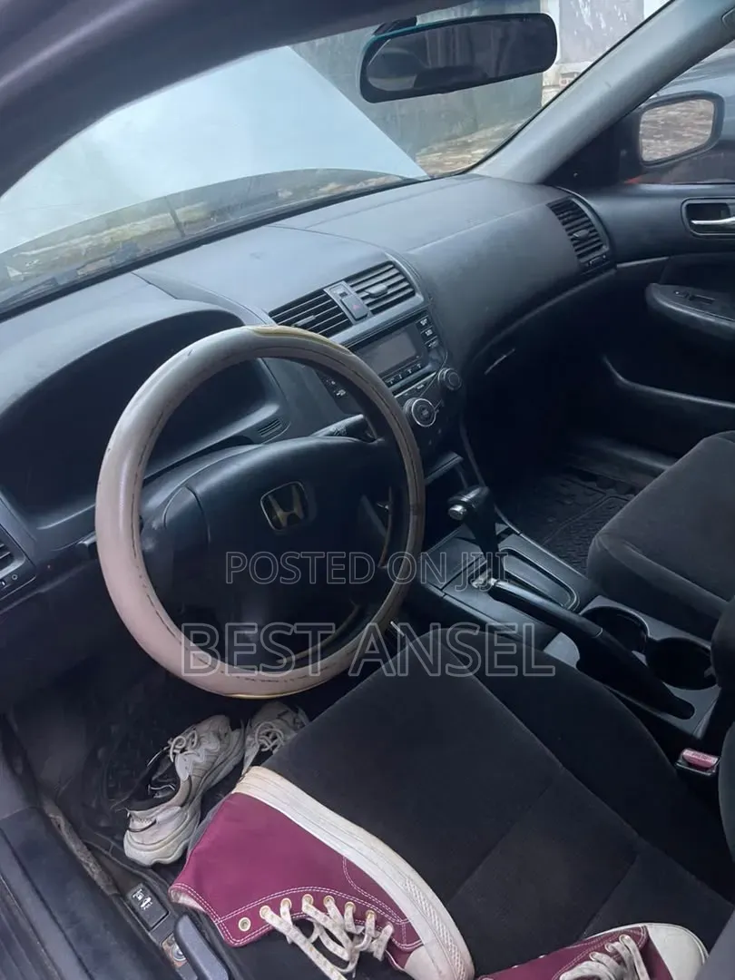 Honda Accord 2004 Silver
