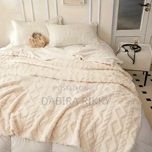 High-Quality Fluffy Blanket 180 X 200cm