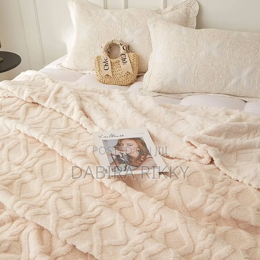 High-Quality Fluffy Blanket 180 X 200cm