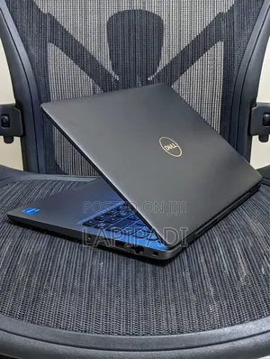 Laptop Dell Latitude 3520 8GB Intel Core i5 SSD 256GB