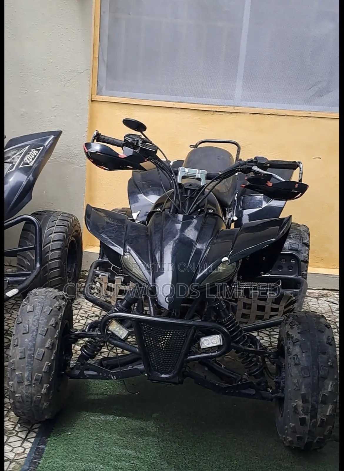Yamaha 2002 Black