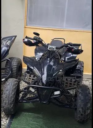 Yamaha 2002 Black