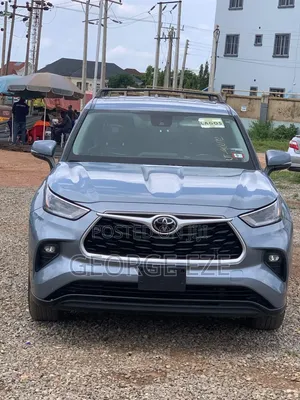Toyota Highlander 2022 Blue