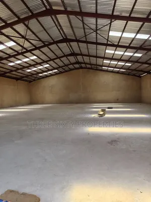Newly Built 1,000sqm Warehouse With Office