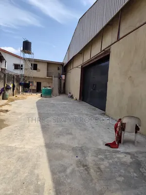 Newly Built 1,000sqm Warehouse With Office