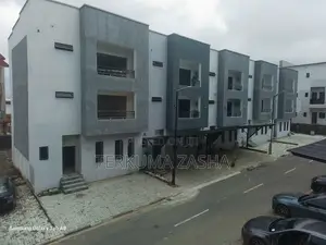 4bdrm Townhouse/Terrace in Mabushi for sale