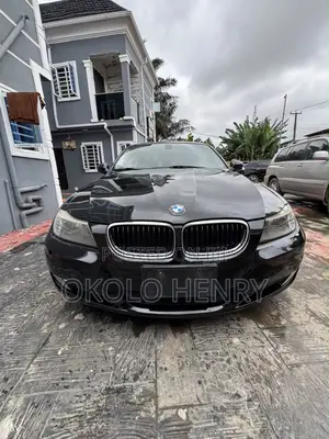 BMW 323i 2011 Black