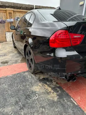 BMW 323i 2011 Black