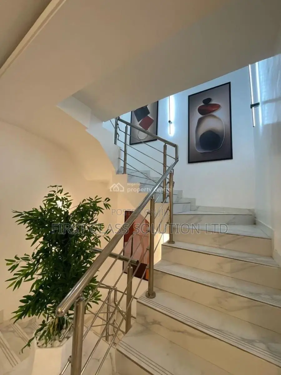Four-Bedroom Luxury Duplex