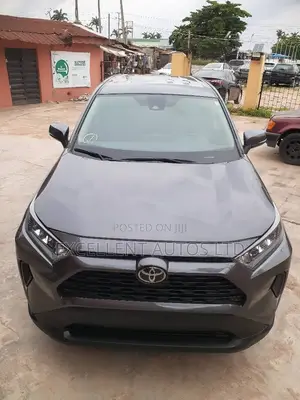 Toyota RAV4 2022 Gray