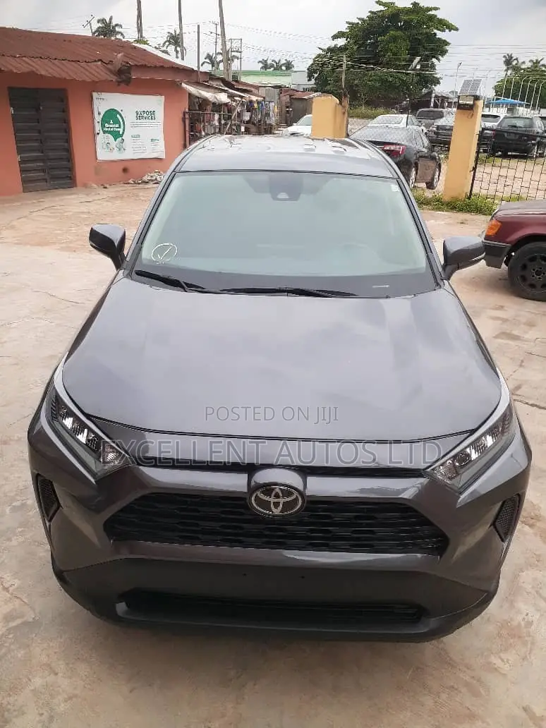 Toyota RAV4 2022 Gray