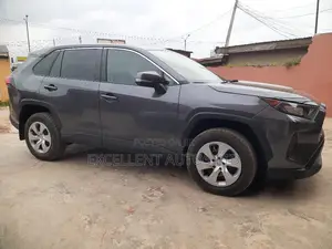 Toyota RAV4 2022 Gray