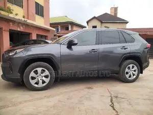 Toyota RAV4 2022 Gray
