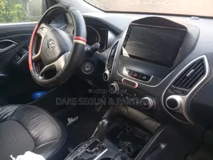 Hyundai Tucson GLS AWD 2012 Black