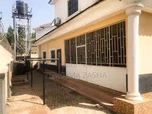 4bdrm Duplex in Aco Estate Lifecamp for sale