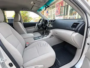 Toyota Highlander 2012 Silver